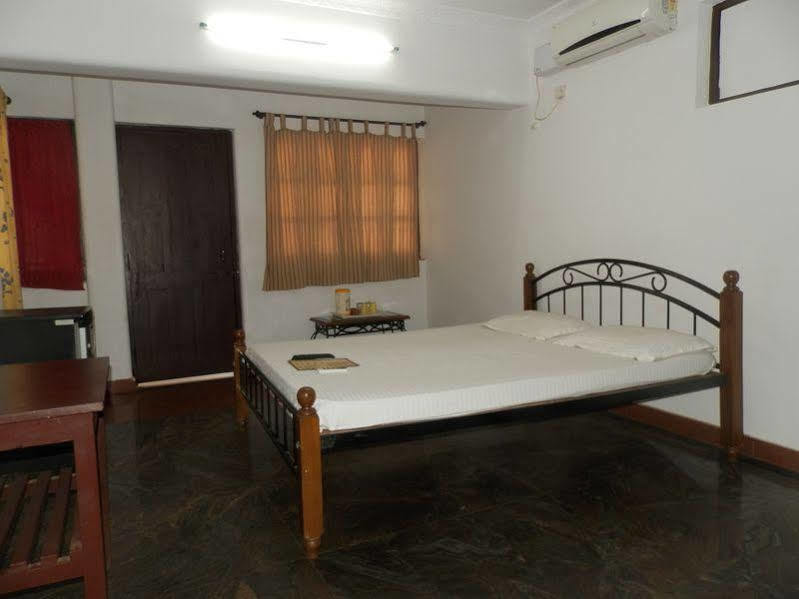 Hotel Germany Calangute Esterno foto